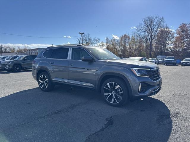 new 2025 Volkswagen Atlas car, priced at $53,601