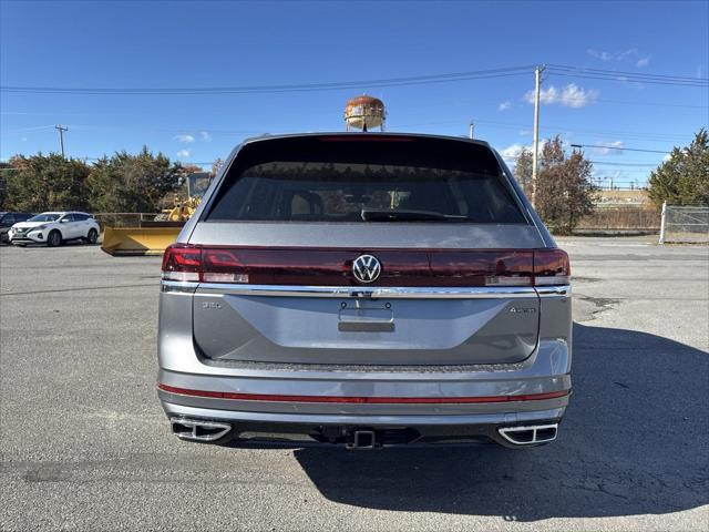 new 2025 Volkswagen Atlas car, priced at $53,601