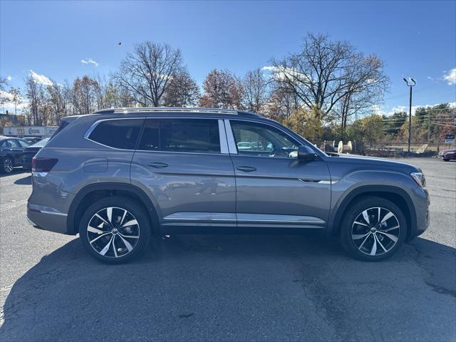 new 2025 Volkswagen Atlas car, priced at $53,601