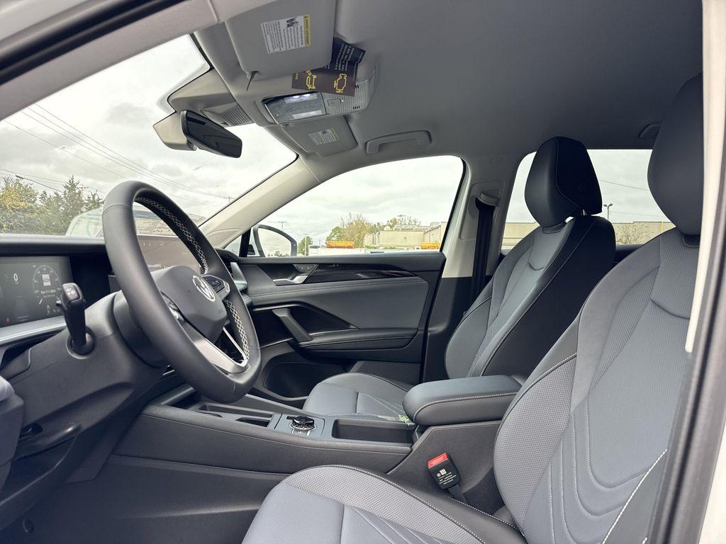 new 2025 Volkswagen Tiguan car, priced at $33,386