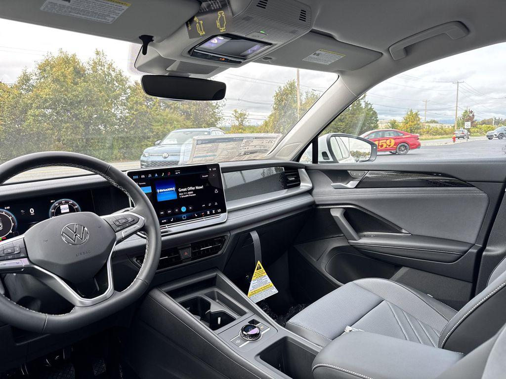 new 2025 Volkswagen Tiguan car, priced at $33,386