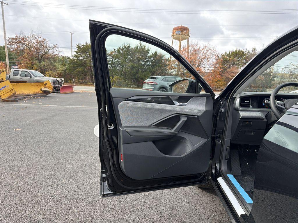 new 2026 Volkswagen Tiguan car, priced at $32,085