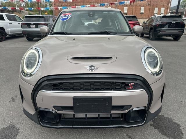 used 2024 MINI Hardtop car, priced at $26,750