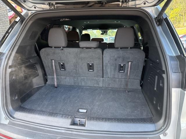 used 2025 GMC Acadia car, priced at $36,998