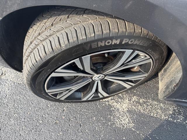 used 2021 Volkswagen Passat car, priced at $13,998