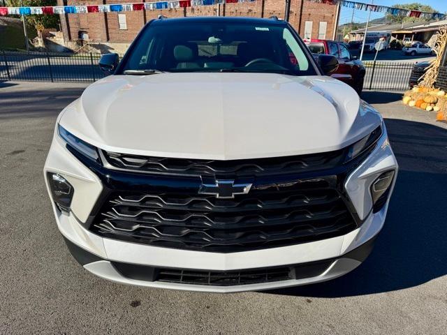 new 2025 Chevrolet Blazer car, priced at $39,900