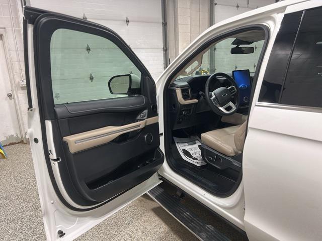 used 2024 Ford Expedition car, priced at $59,000