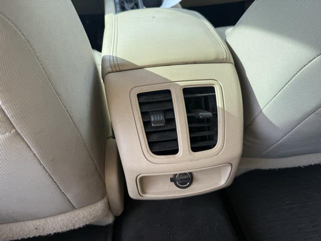 used 2015 Ford Taurus car, priced at $6,000