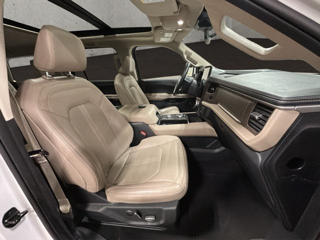 used 2024 Ford Expedition car, priced at $44,000