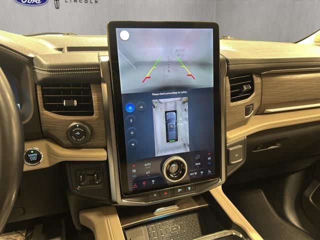 used 2024 Ford Expedition car, priced at $44,000