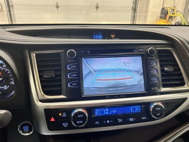 used 2019 Toyota Highlander car, priced at $28,000