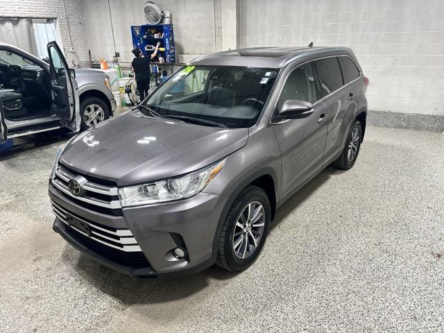used 2019 Toyota Highlander car, priced at $28,000