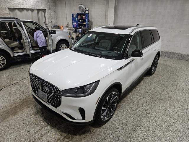 new 2025 Lincoln Aviator car, priced at $72,425