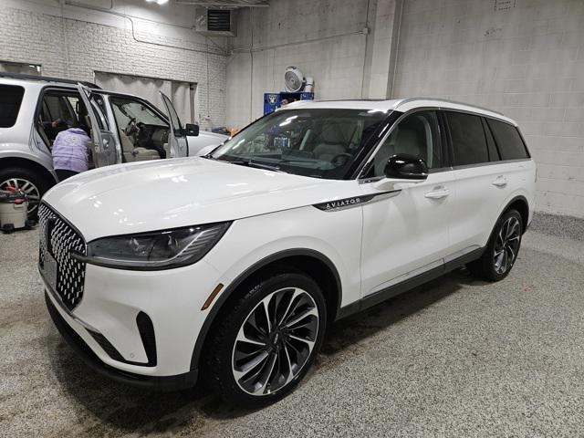 new 2025 Lincoln Aviator car, priced at $72,425