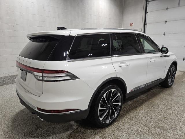 new 2025 Lincoln Aviator car, priced at $72,425