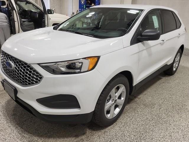 new 2024 Ford Edge car, priced at $32,000