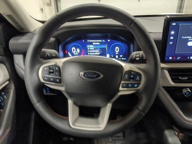 new 2025 Ford Explorer car, priced at $40,776