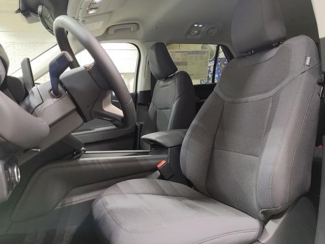 new 2025 Ford Explorer car, priced at $40,776