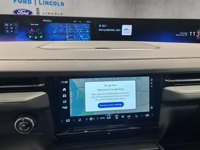 new 2025 Lincoln Navigator car, priced at $103,190