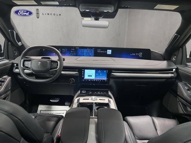new 2025 Lincoln Navigator car, priced at $103,190