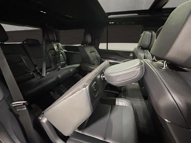 new 2025 Lincoln Navigator car, priced at $103,190
