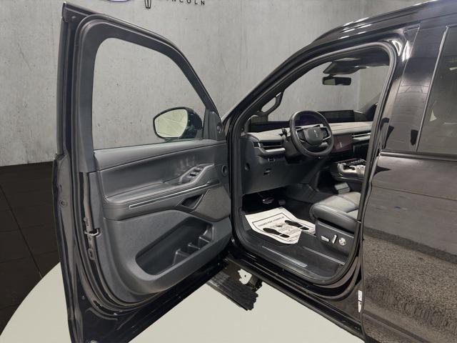 new 2025 Lincoln Navigator car, priced at $103,190