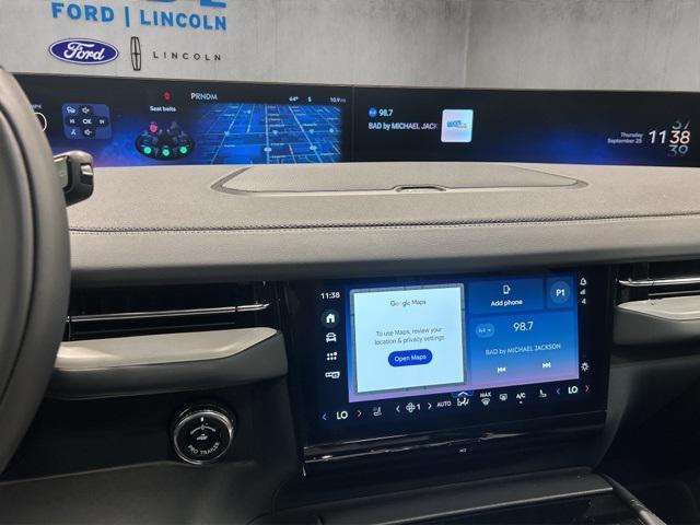 new 2025 Lincoln Navigator car, priced at $103,190