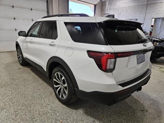 new 2025 Ford Explorer car, priced at $45,095