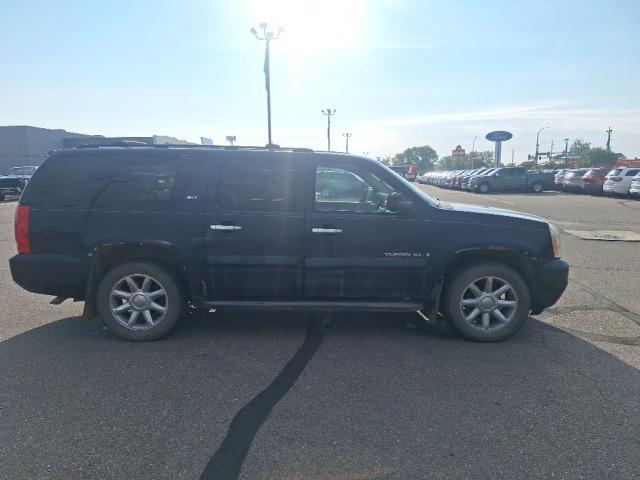 used 2007 GMC Yukon XL car, priced at $5,000