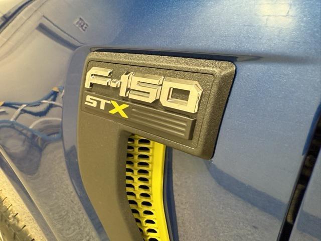 new 2025 Ford F-150 car, priced at $43,374