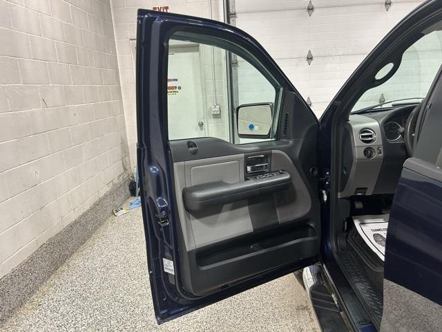 used 2006 Ford F-150 car, priced at $5,500