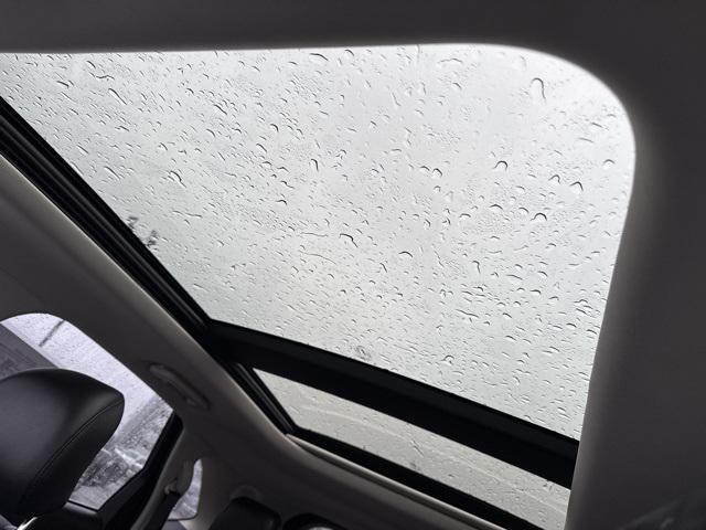 used 2015 Ford Edge car, priced at $14,000