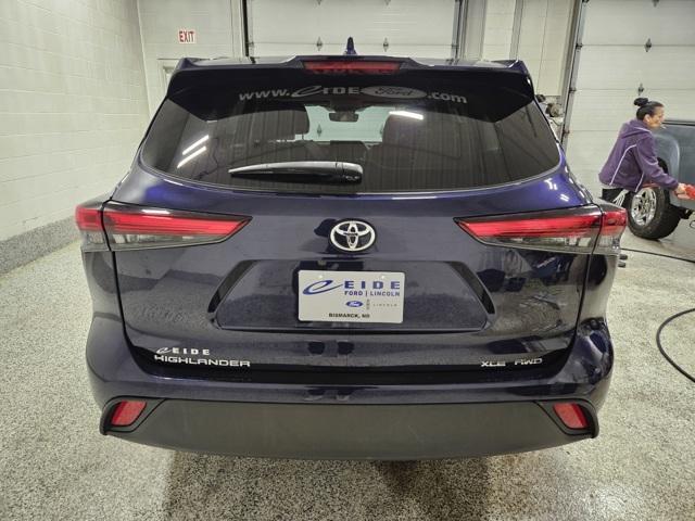 used 2020 Toyota Highlander car, priced at $32,000