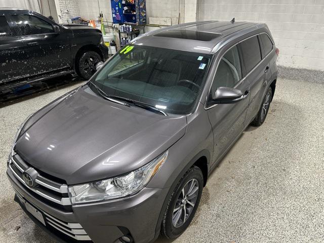 used 2019 Toyota Highlander car, priced at $28,000