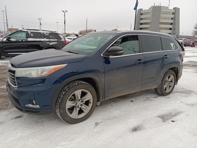 used 2014 Toyota Highlander car, priced at $16,500