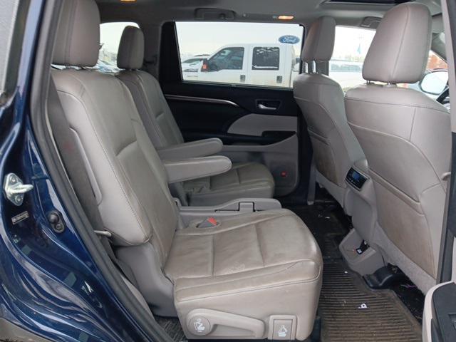 used 2014 Toyota Highlander car, priced at $16,500