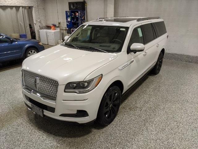 new 2024 Lincoln Navigator car, priced at $107,045