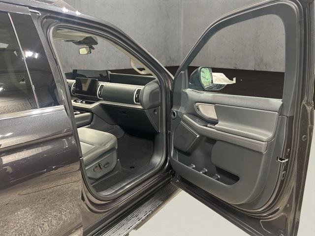new 2025 Ford Expedition Max car, priced at $71,415