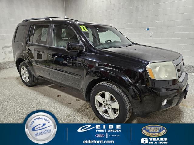 used 2011 Honda Pilot car, priced at $9,000