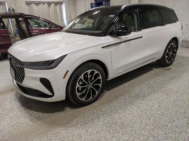 new 2025 Lincoln Nautilus car, priced at $63,355