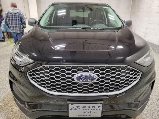 new 2024 Ford Edge car, priced at $33,000