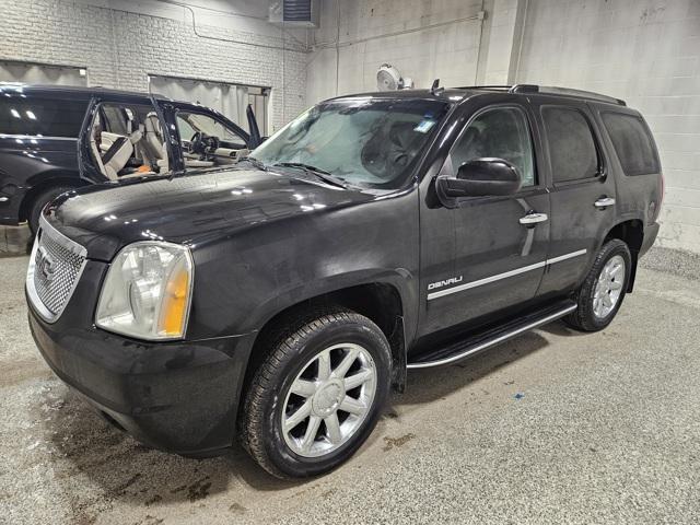 used 2014 GMC Yukon car, priced at $17,500