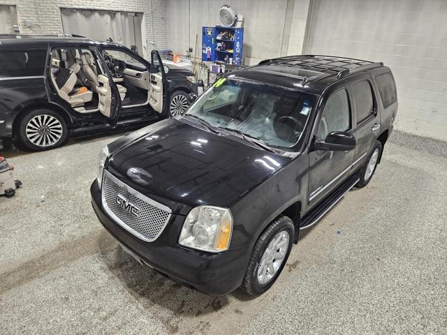 used 2014 GMC Yukon car, priced at $17,500