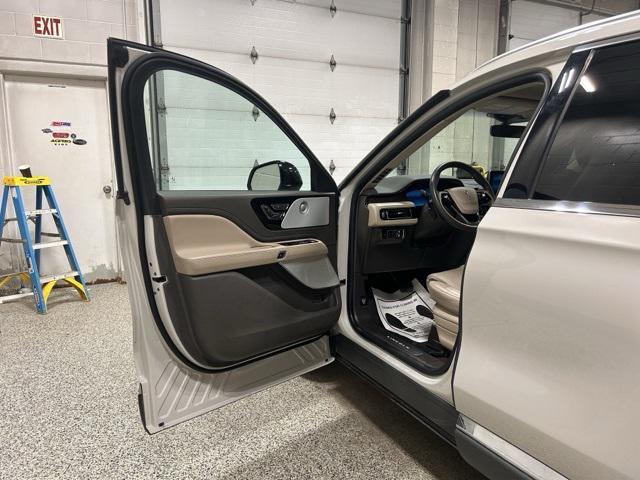 used 2022 Lincoln Aviator car, priced at $39,000