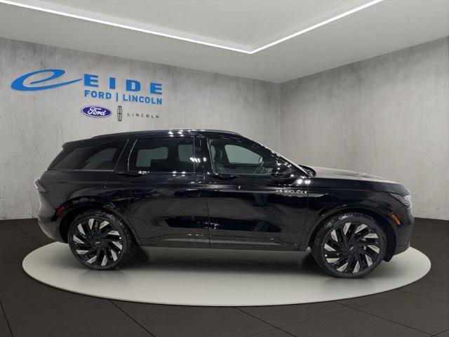 new 2025 Lincoln Nautilus car, priced at $68,401