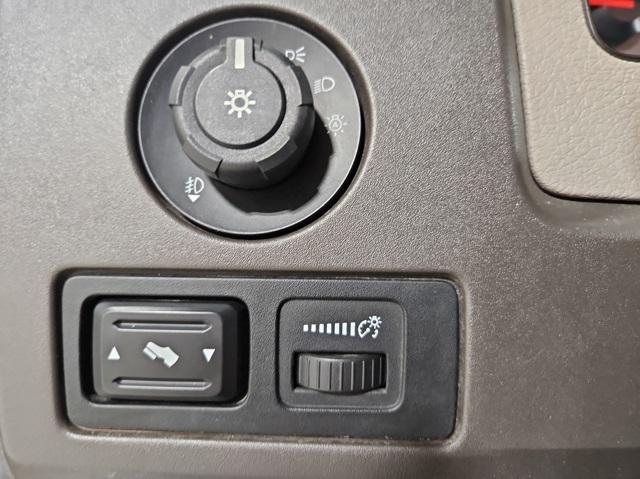 used 2009 Ford F-150 car, priced at $5,500