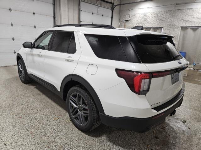 new 2025 Ford Explorer car, priced at $50,335