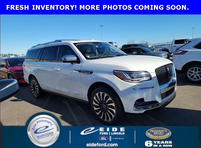 used 2022 Lincoln Navigator car, priced at $60,000