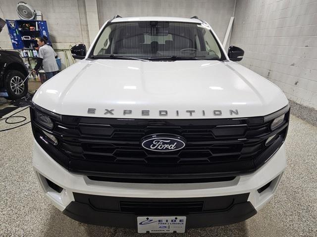 new 2025 Ford Expedition Max car, priced at $71,395