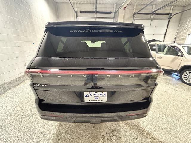 new 2025 Lincoln Navigator car, priced at $106,295